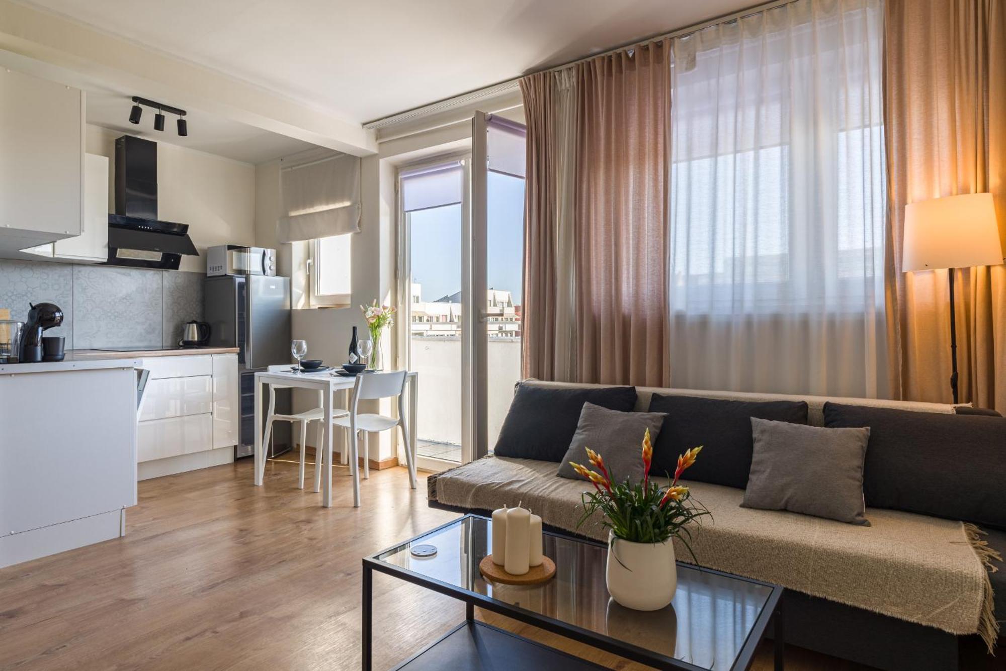 Apartament Old Town - Balcony, Location - By Rentujemy